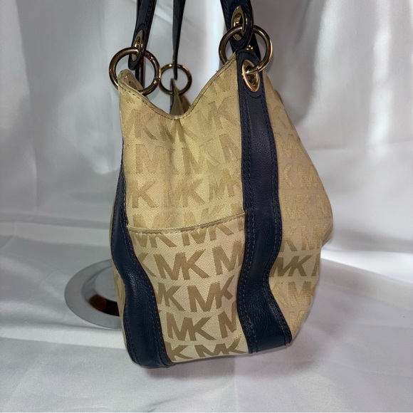 Michael Kors Ludlow Lrg Signature Satchel Bag Drawstring - Picture 5 of 13